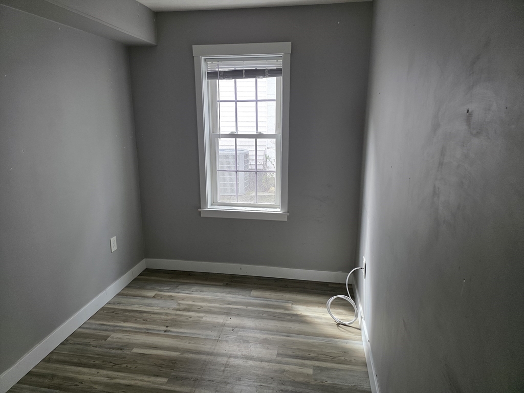 75 Merriam Ave, Leominster