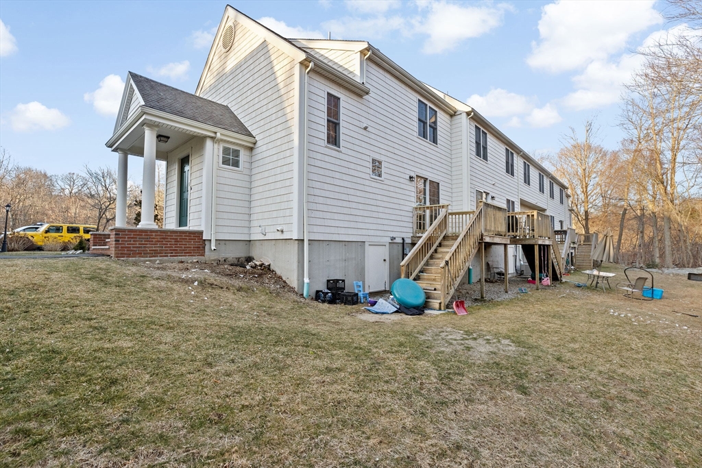 196 Summer St, World's End