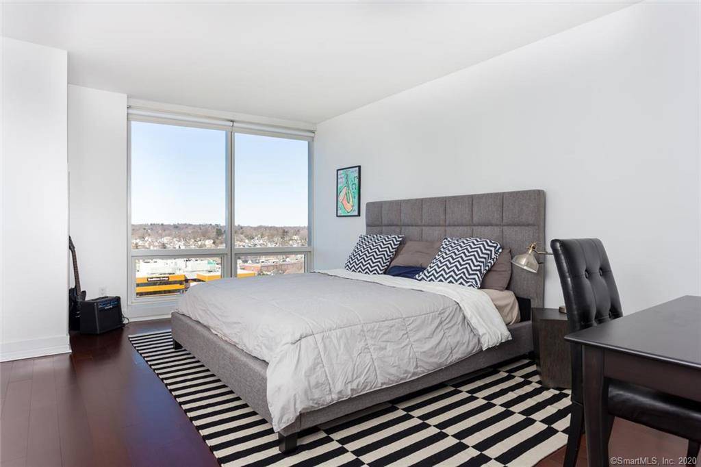 1 bed, 1 bath apartment for rent at 1 Broad St Unit 16C, Downtown Historic District — photo 9 of 13
