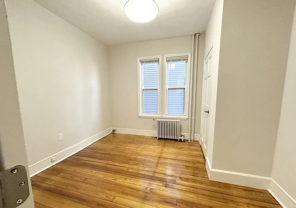 151 East Cottage, Boston