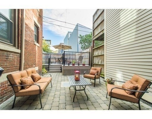 37 Mt Vernon St, Charlestown