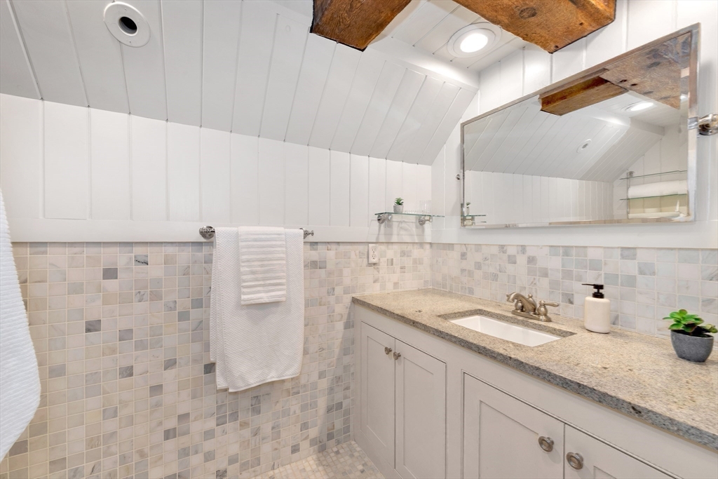 75 Fulton, Waterfront