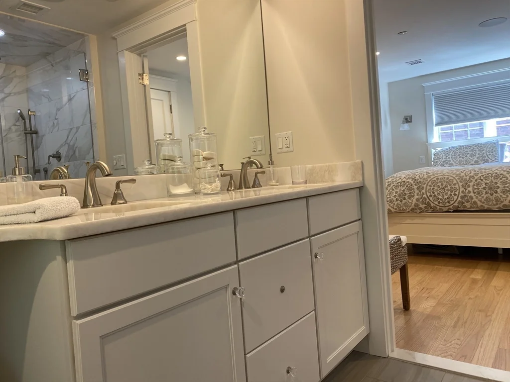 1 Common St, Charlestown