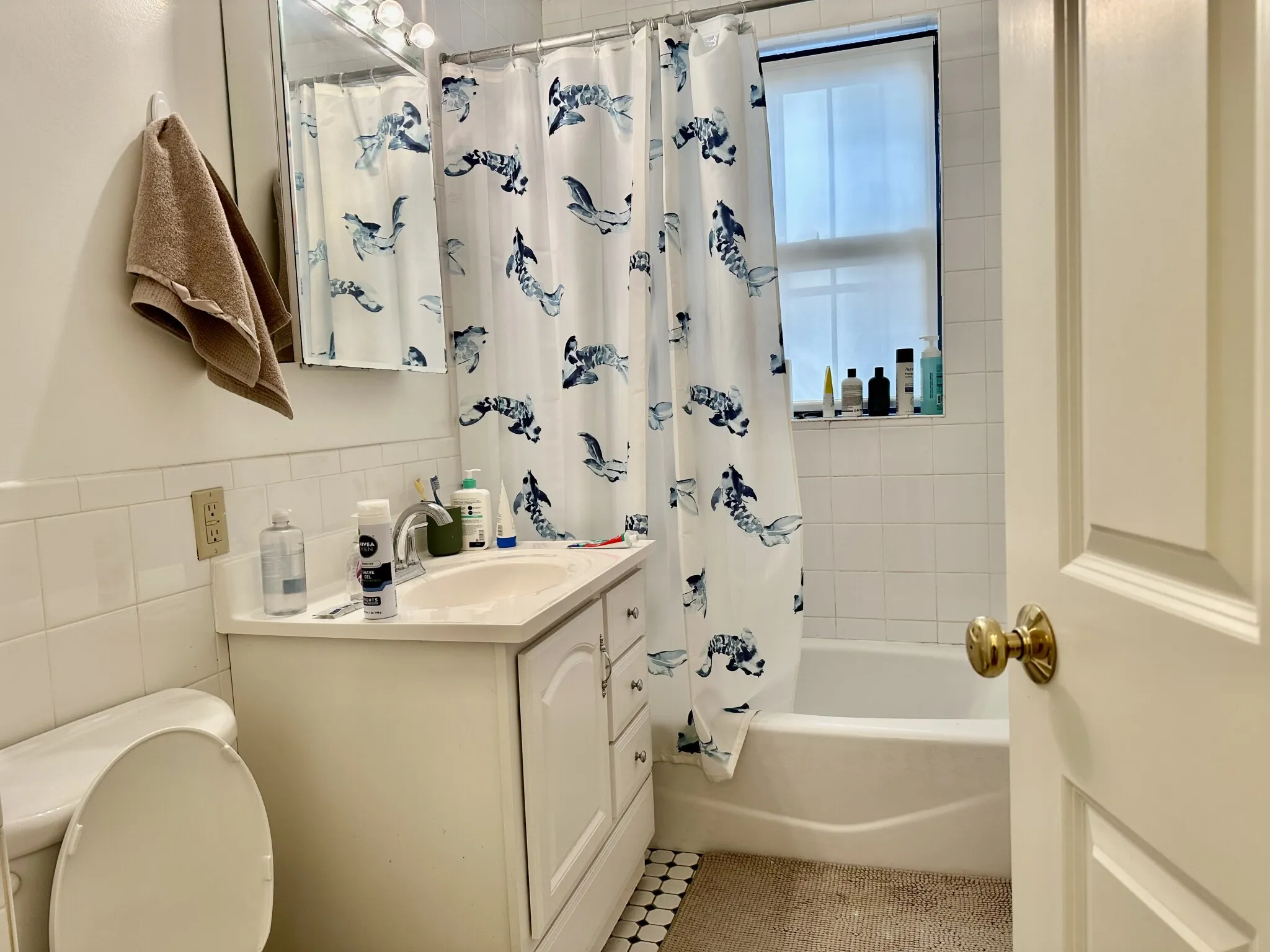 4 Park Vale Ave, Allston