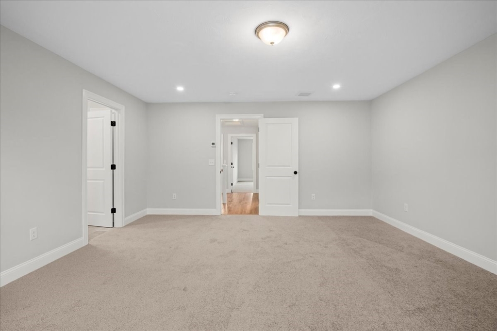 77 Upland St, Worcester