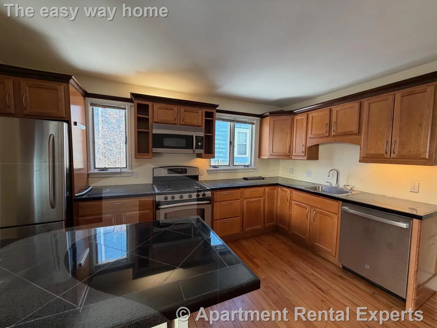 67 Fairfax St, Tufts