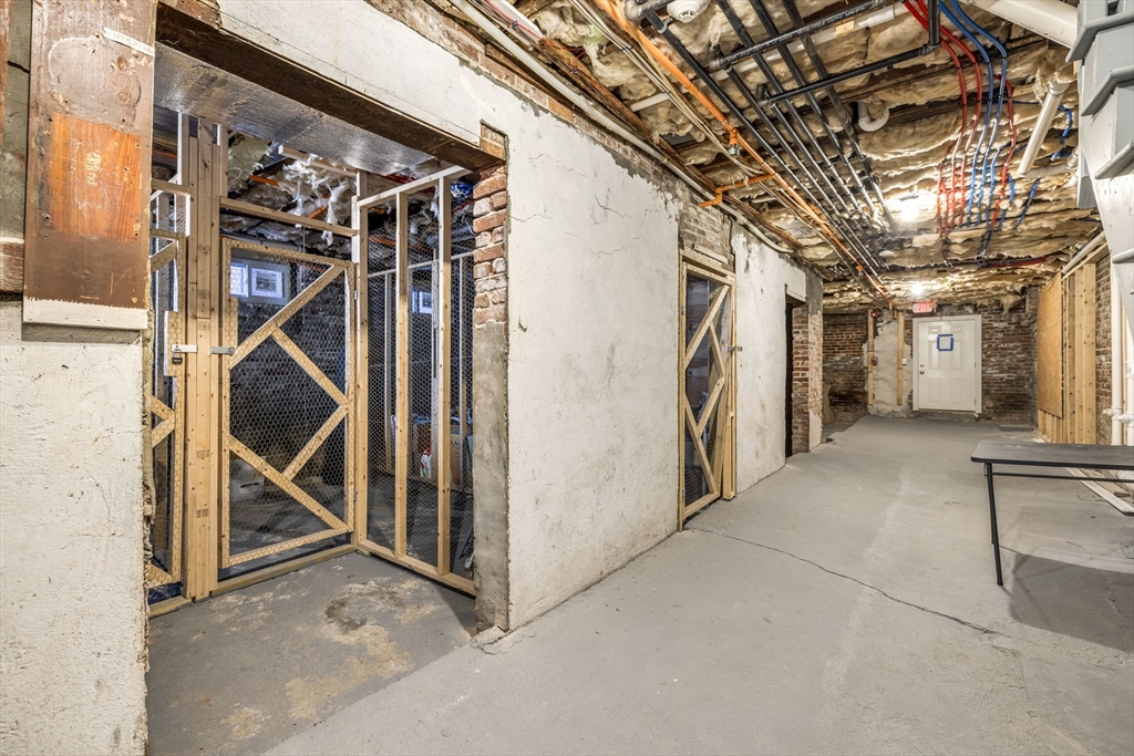 64 Frankfort St, East Boston