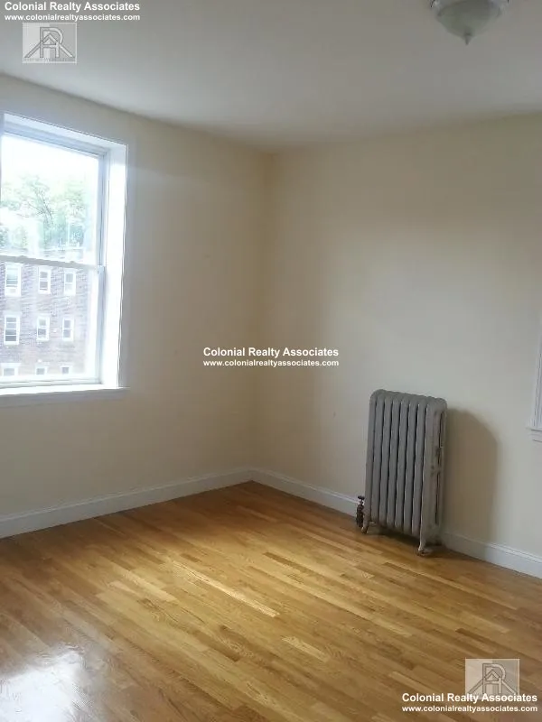 60 Egmont St, North Brookline