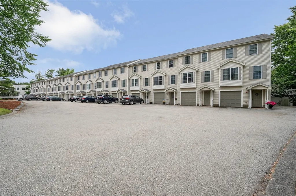 42 Rogers St, Tewksbury