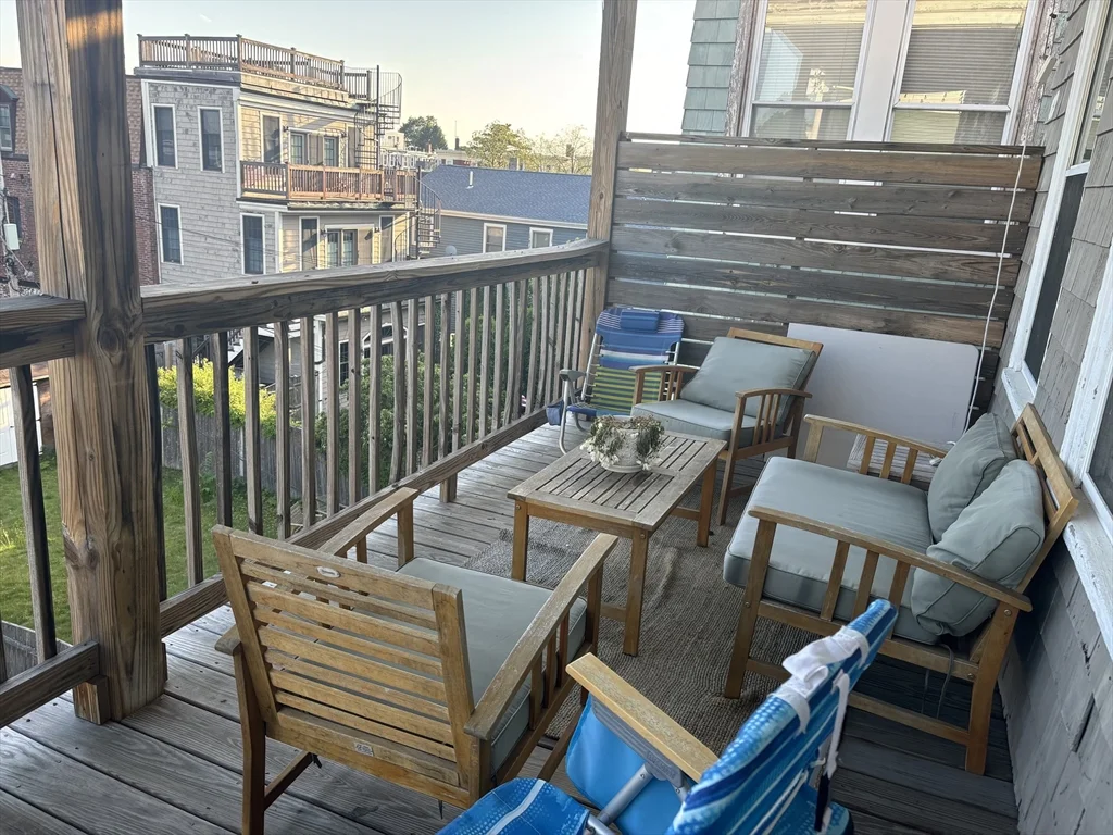 699 E 7th St, South Boston