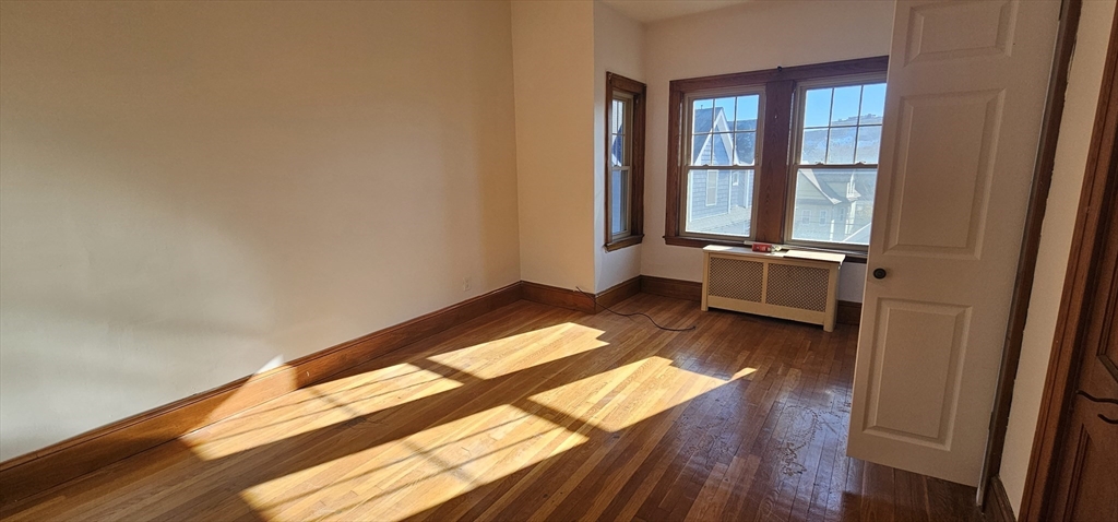 14 Harding Ave, Everett