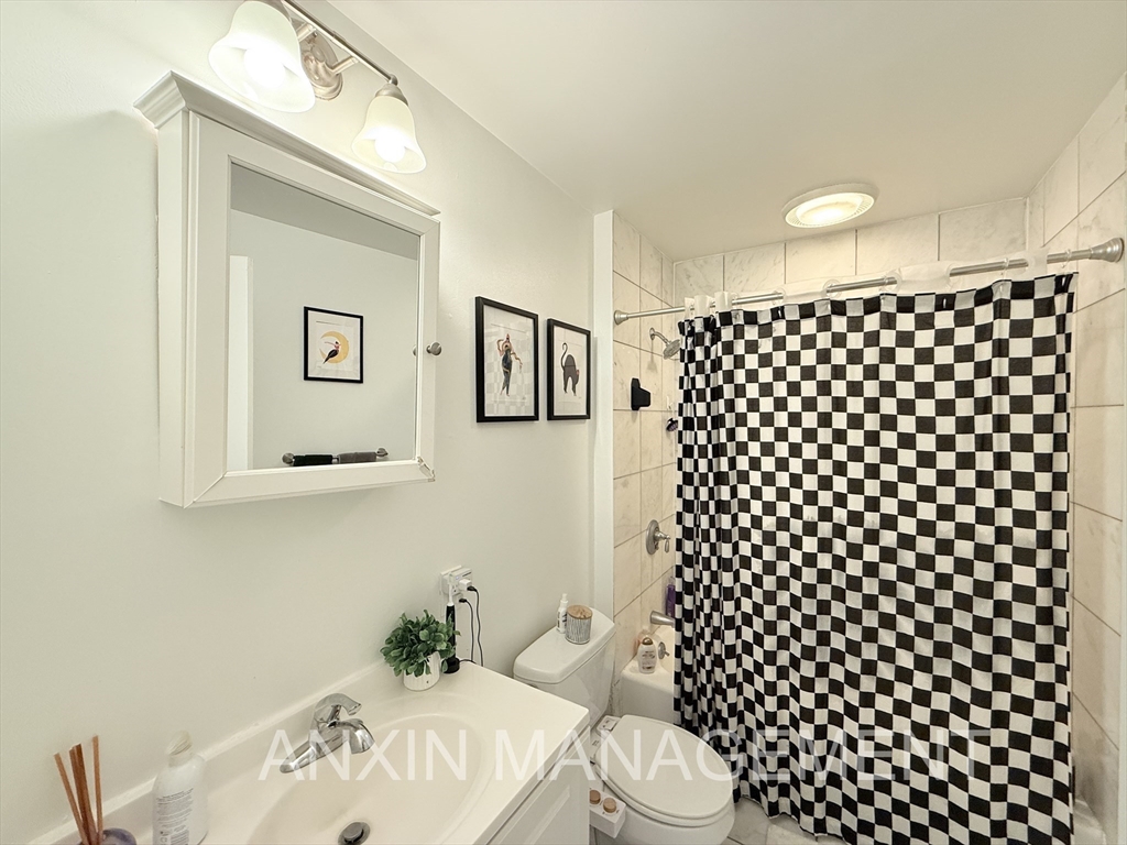 660 Cambridge St, East Cambridge