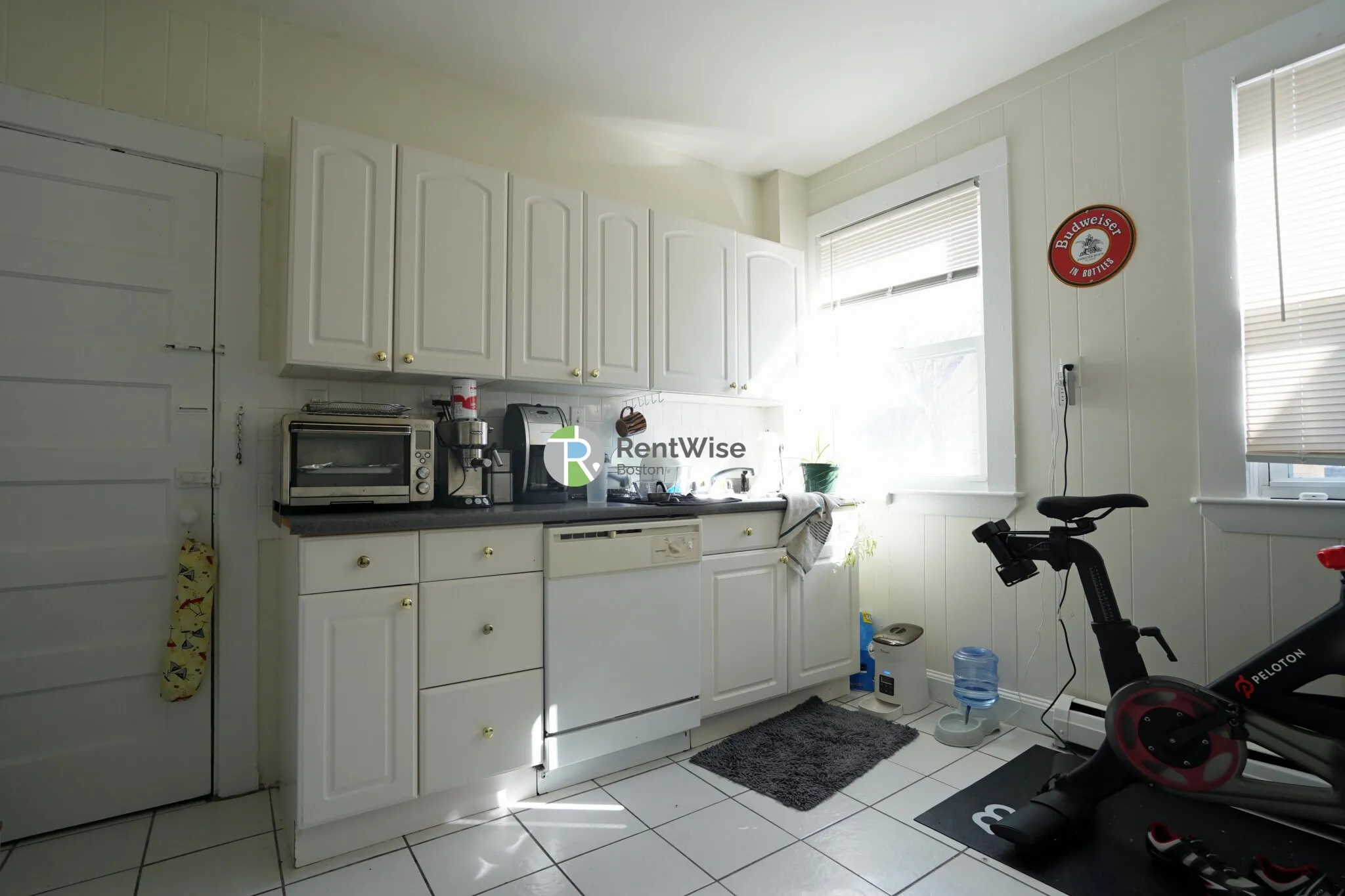 5 Ashford Ct, Allston