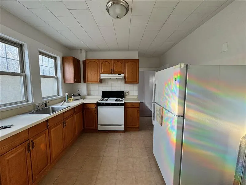 74 Newbury St, Teele Square