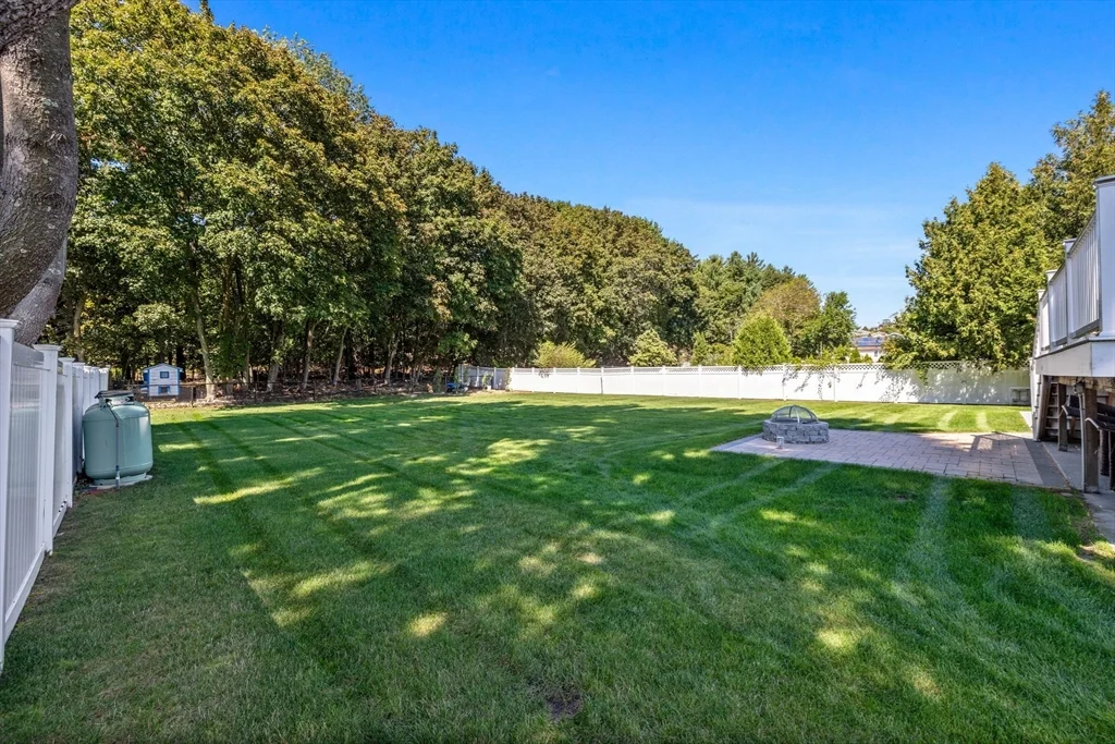 46 Juniper Dr, Saugus
