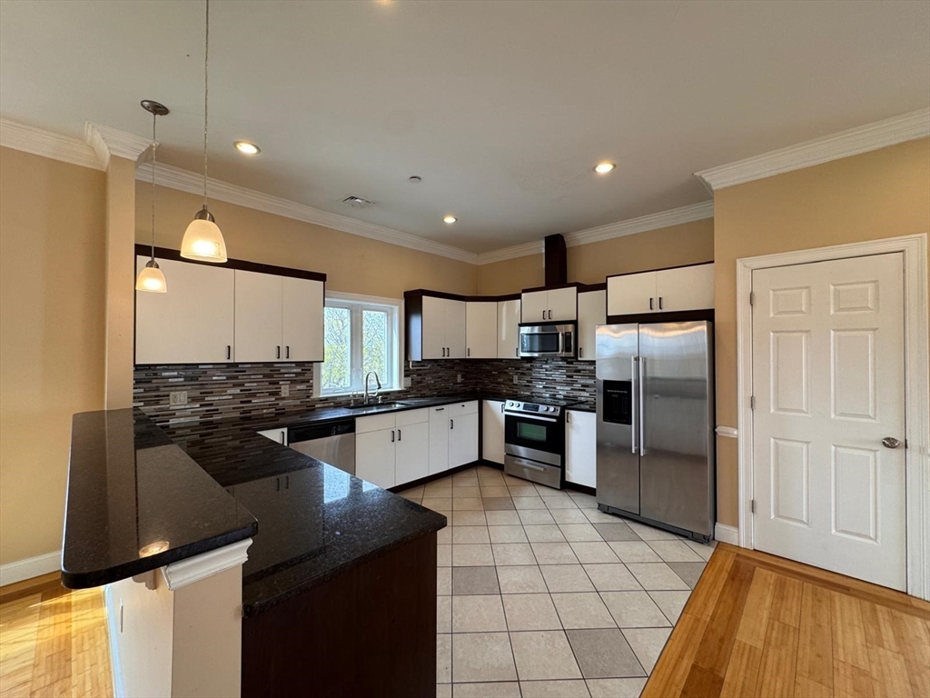 473 Revere Beach Pkwy, Revere