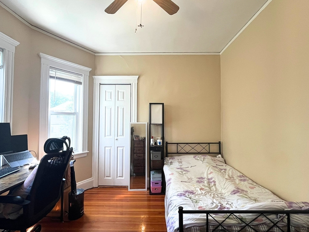 3907 Washington St, Jamaica Plain