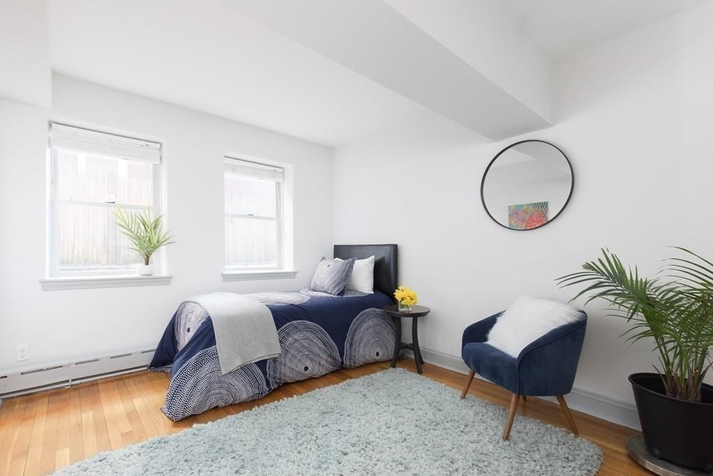 395 Broadway, Mid-Cambridge