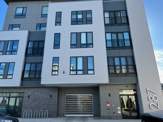 287 Maverick St, East Boston