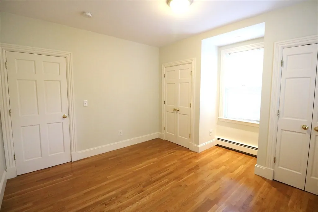 8 Caldwell Ave, Ward Two