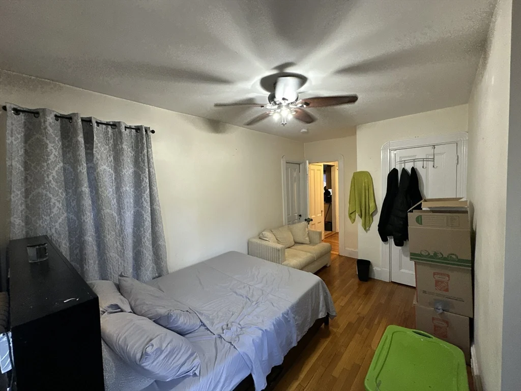 158 Neponset Ave, Dorchester