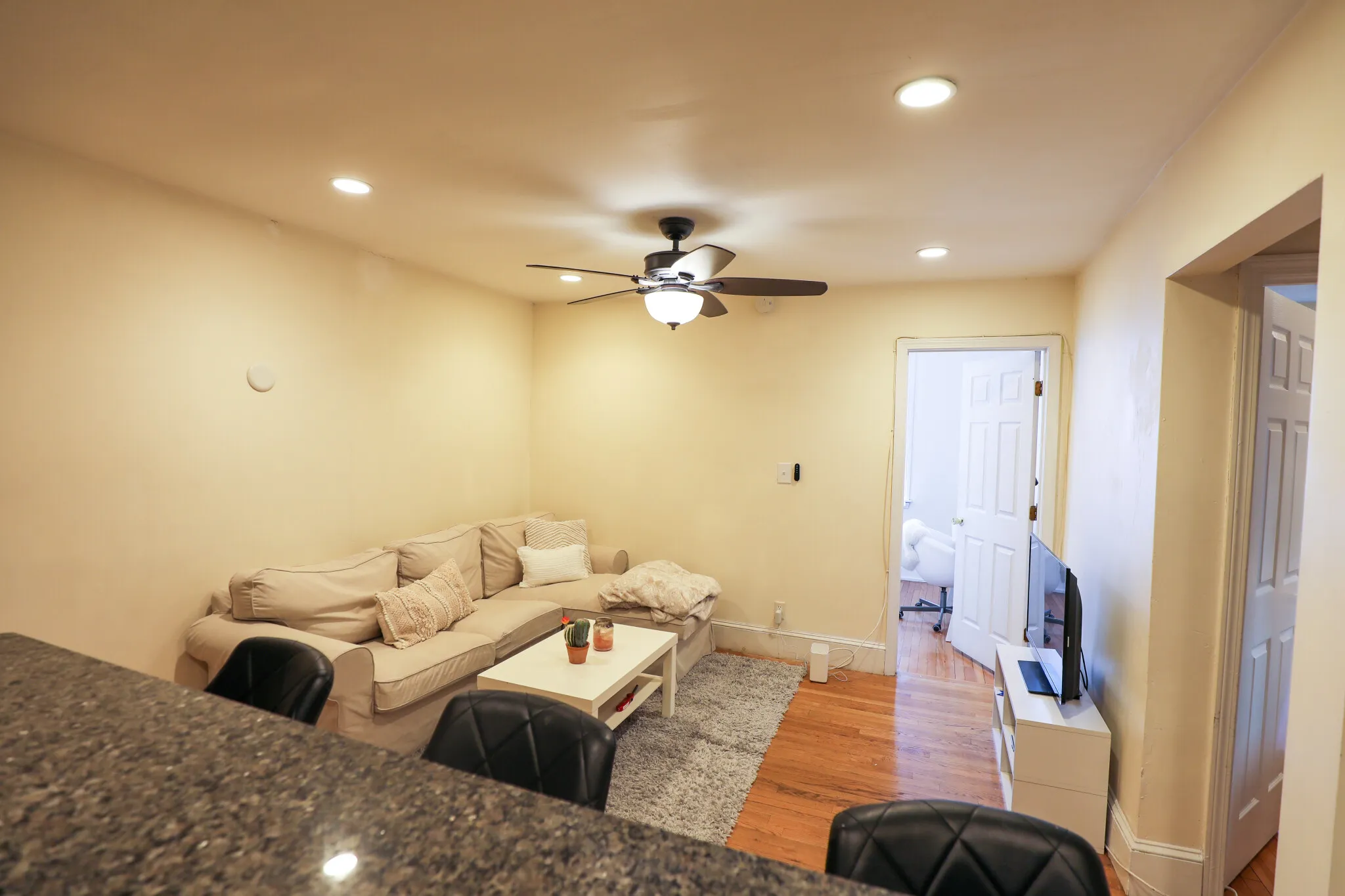 324 Saint Paul St, North Brookline