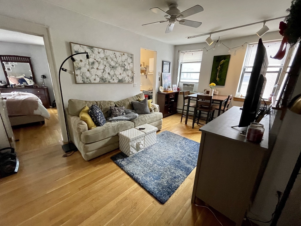 13 Thacher St, North End