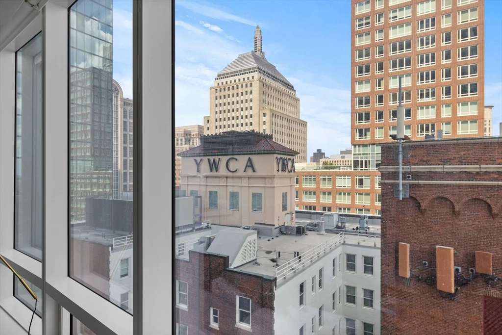 430 Stuart St, Back Bay