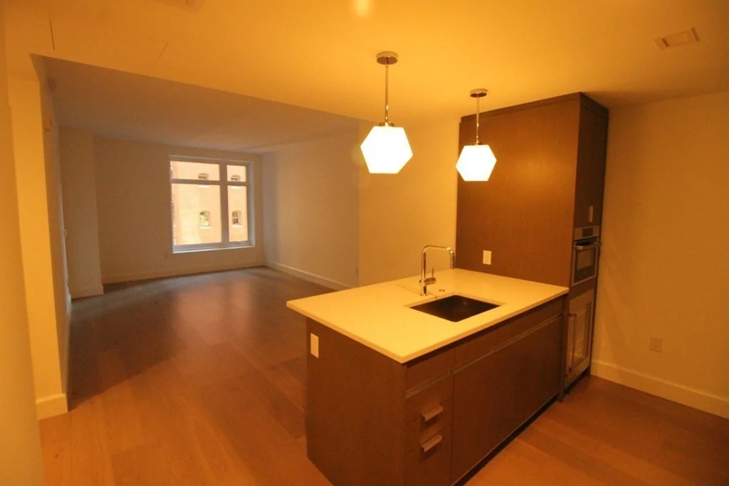 100 Lovejoy, West End