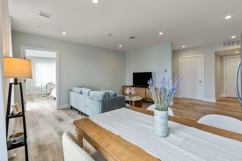 1457 Tremont St, Mission Hill