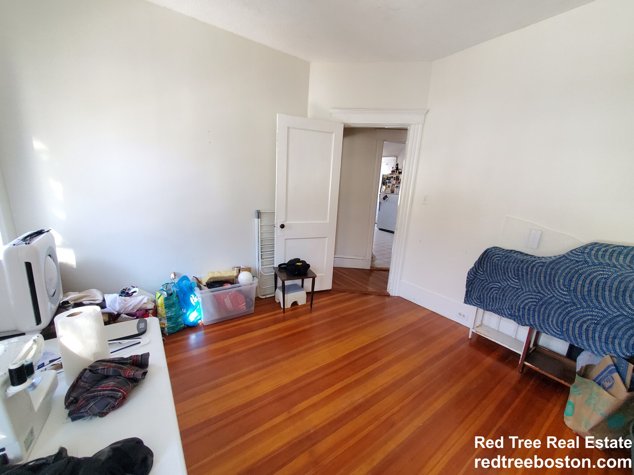 385 Pond Ave, Brookline