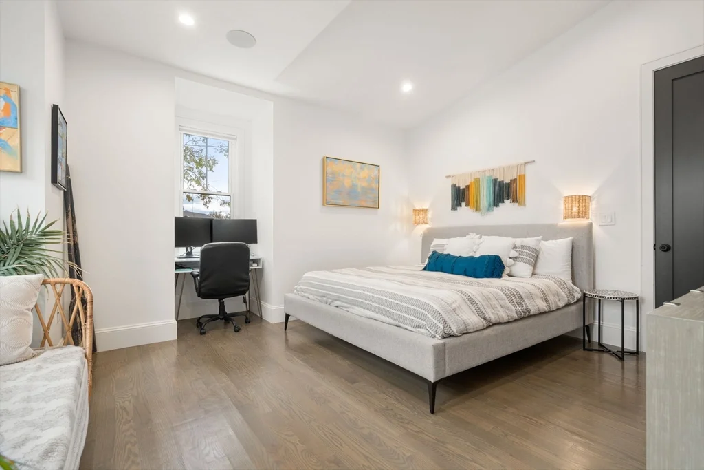 5 Caspian Way, Dorchester