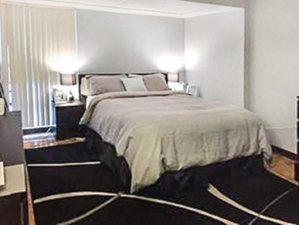 566 Commonwealth Ave, Fenway