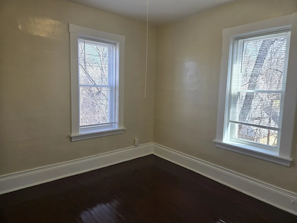 240 Locust St, Springfield