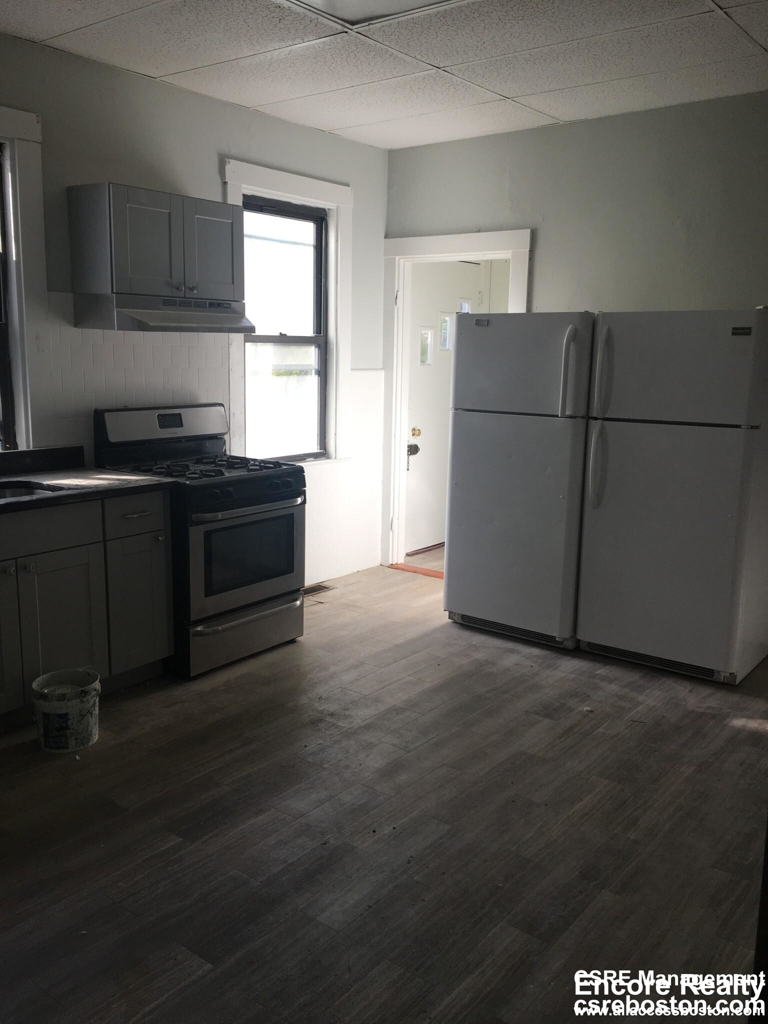 10 Saunders St, Allston