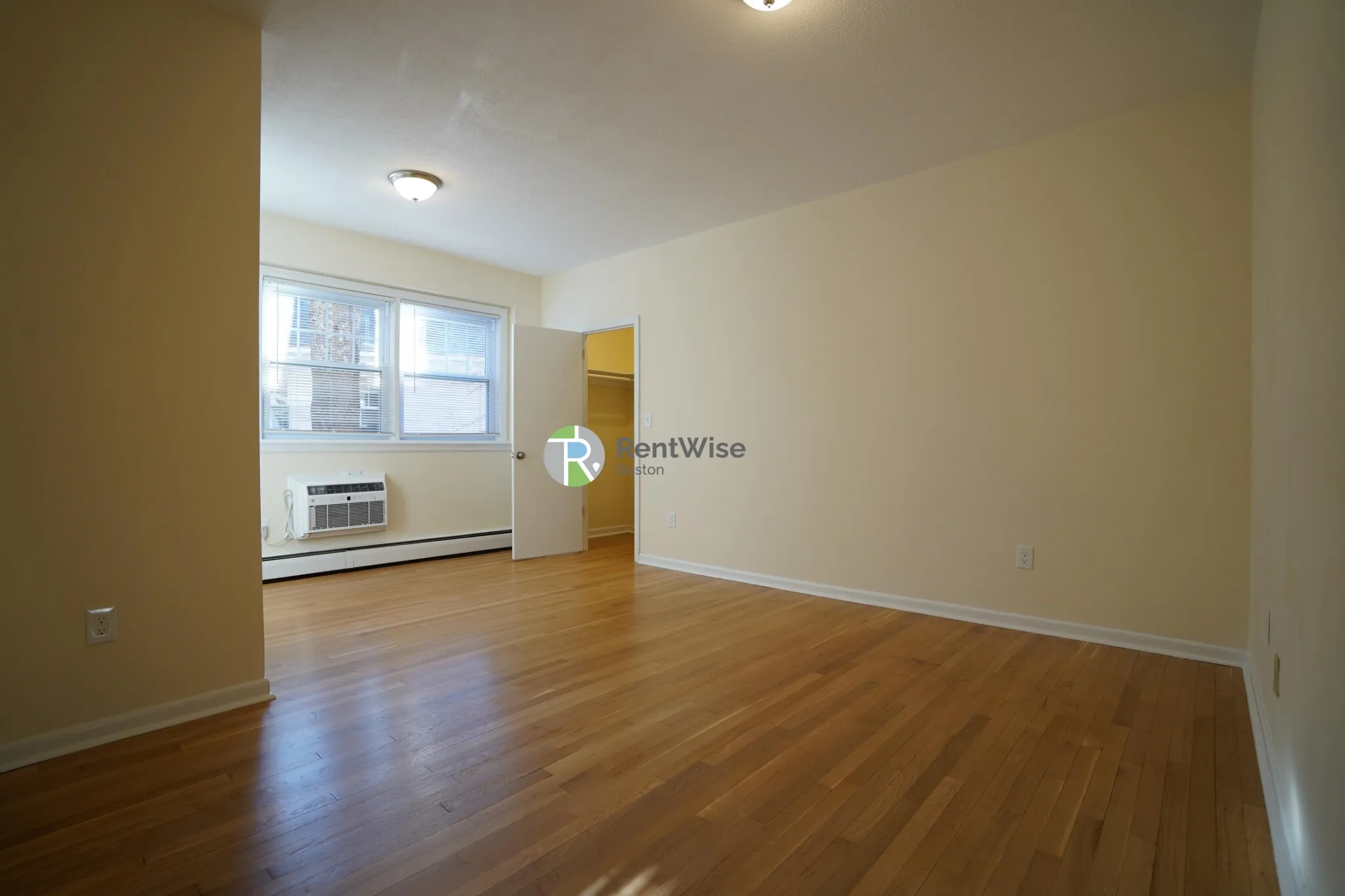 2018 Commonwealth Ave, Brighton