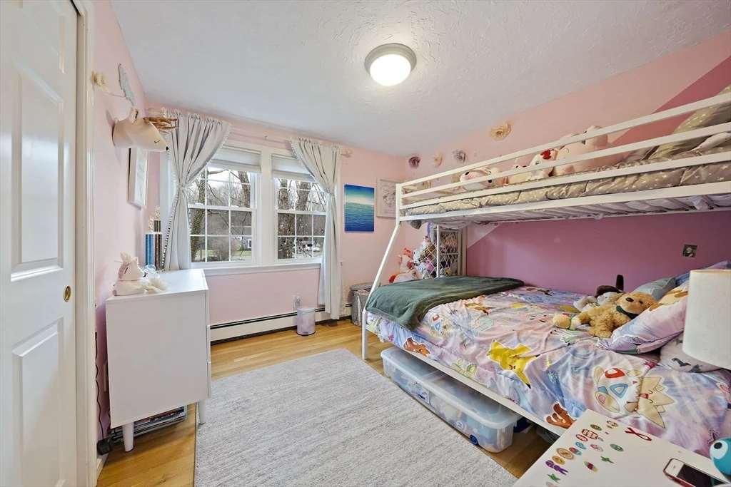 20 Trayer Rd, Canton