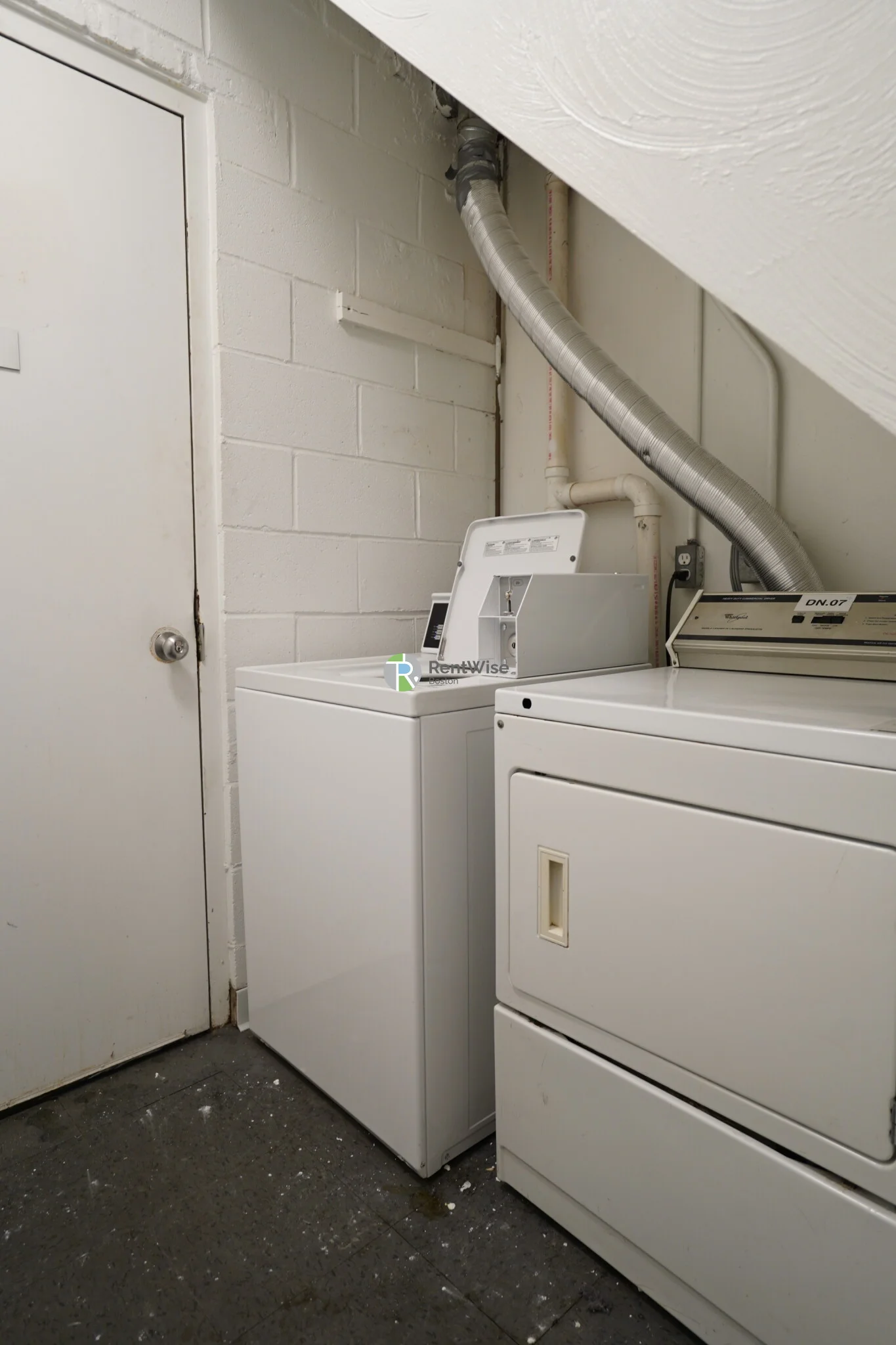 521 Massachusetts Ave, Roxbury