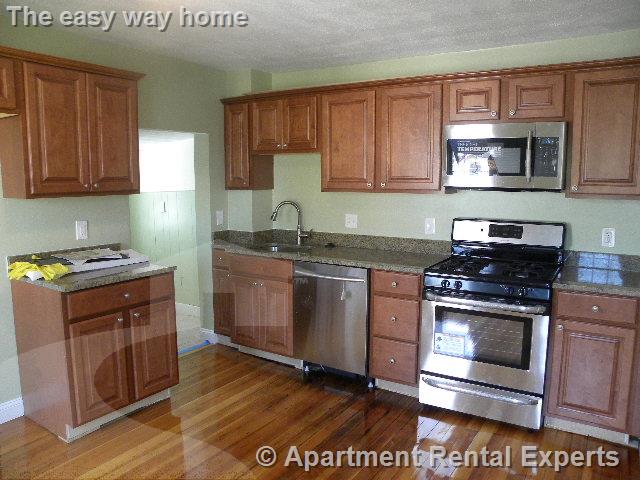 14 Rockland Pl, Malden Center