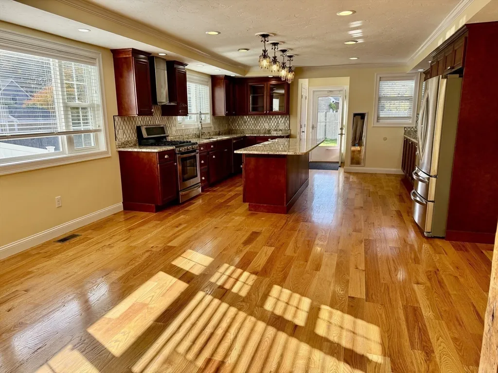 722 Lowell St, Peabody