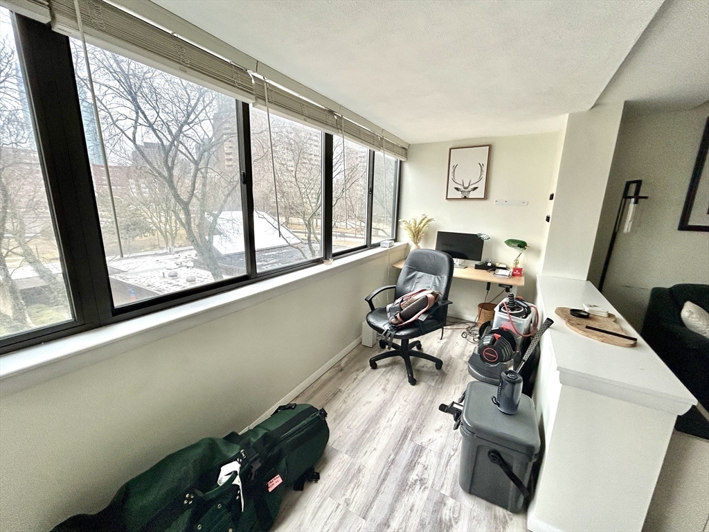 6 Whittier Pl, West End