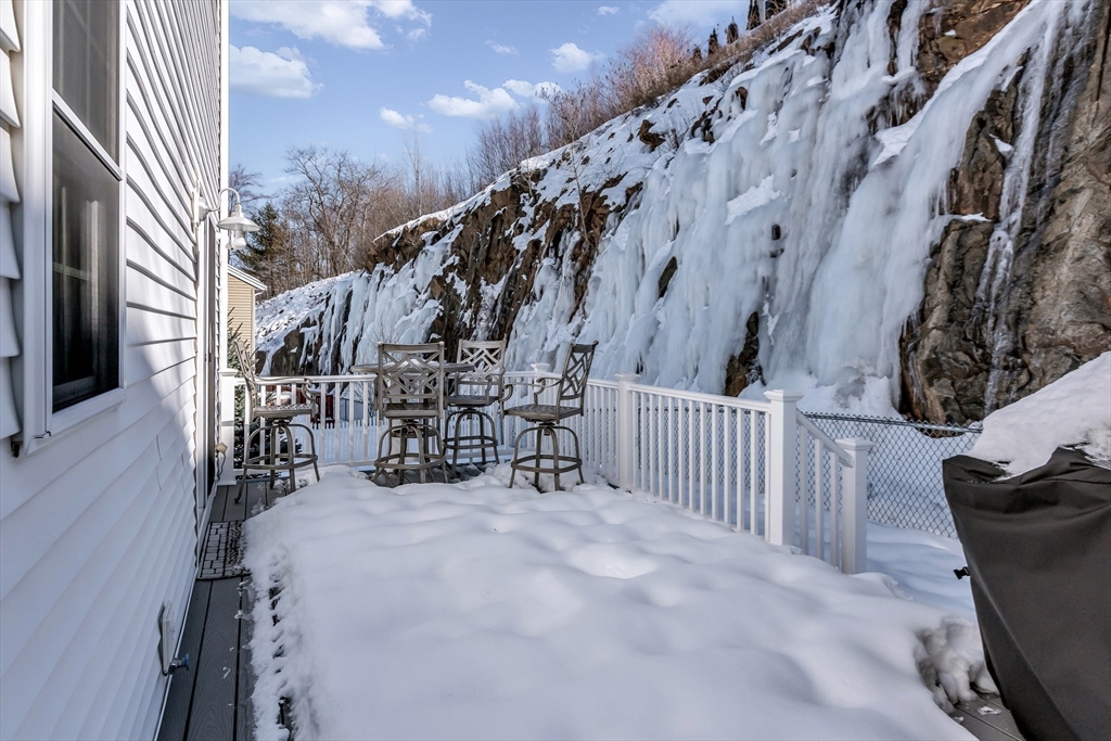 6 Gedney Dr, Peabody