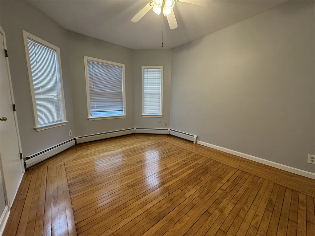 171 Hunter St, Fall River