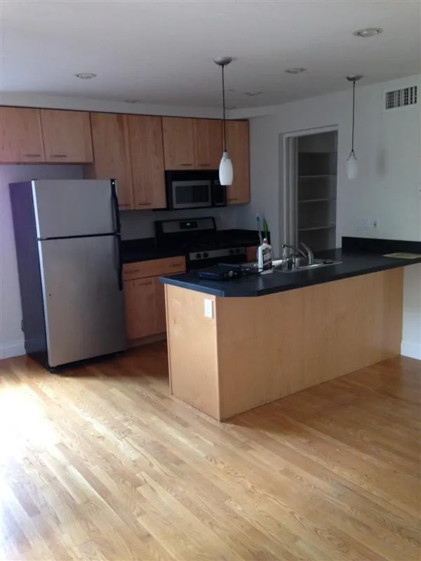 1110 Massachusetts Ave, Riverside