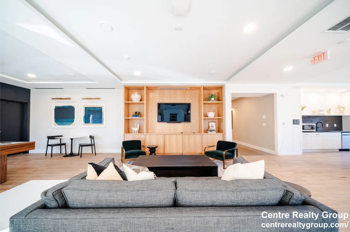 289 Walk Hill St, Roslindale