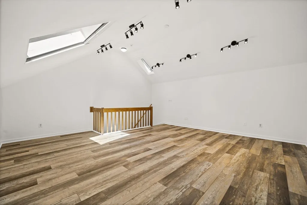 849 Boston Post Rd, E, Marlborough