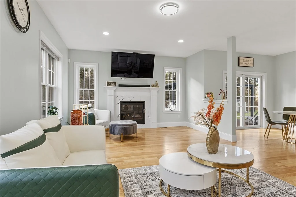 27 Spring Rd, Westborough