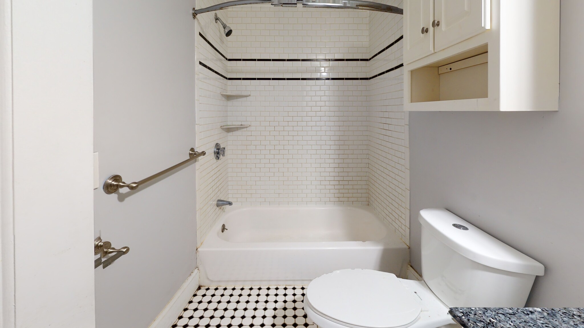 9 Chesterton St, Roxbury