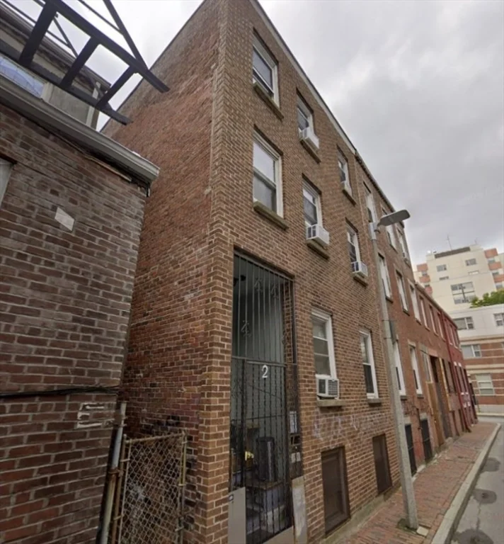 2 Johnny Ct, Chinatown