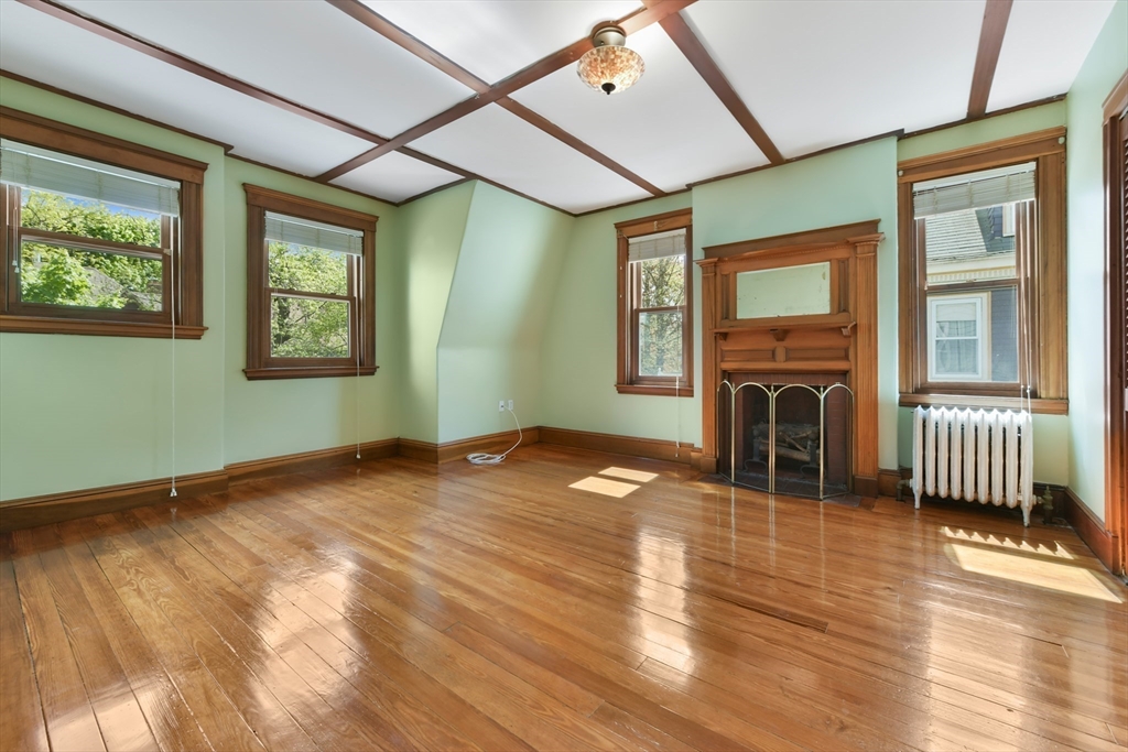 28 Meredith St, West Roxbury